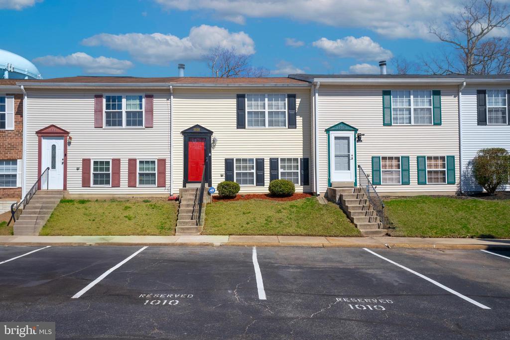 1010 DORSET DRIVE