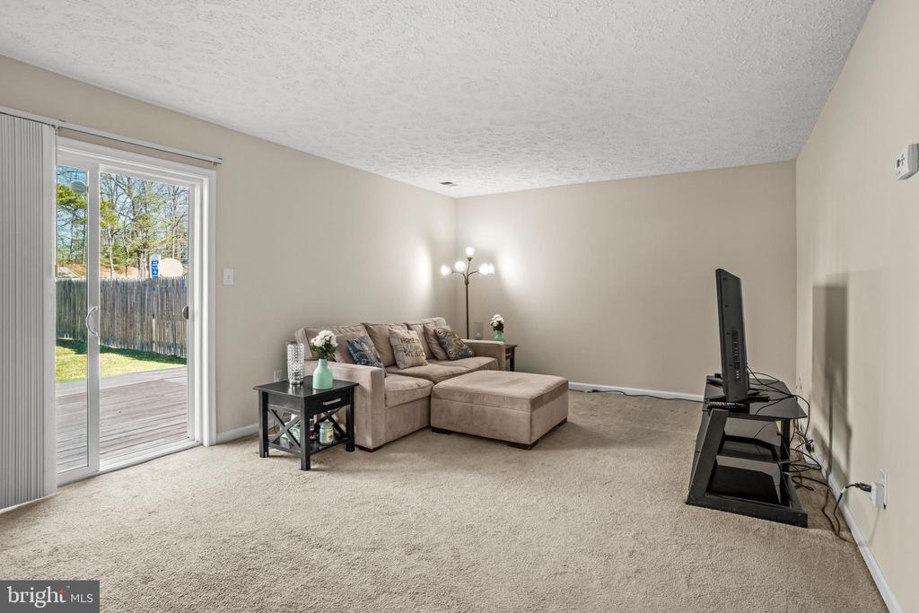 1010 DORSET DRIVE