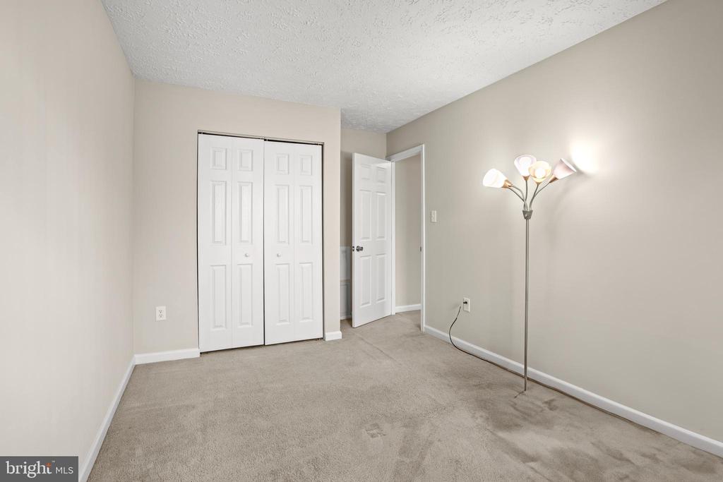 1010 DORSET DRIVE