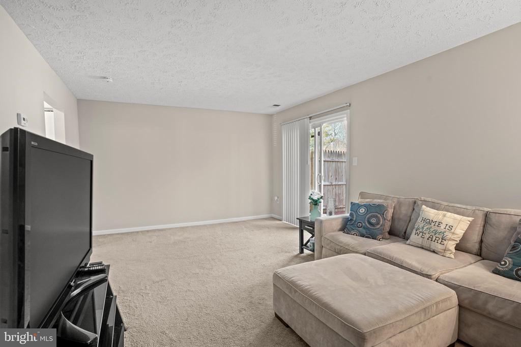 1010 DORSET DRIVE