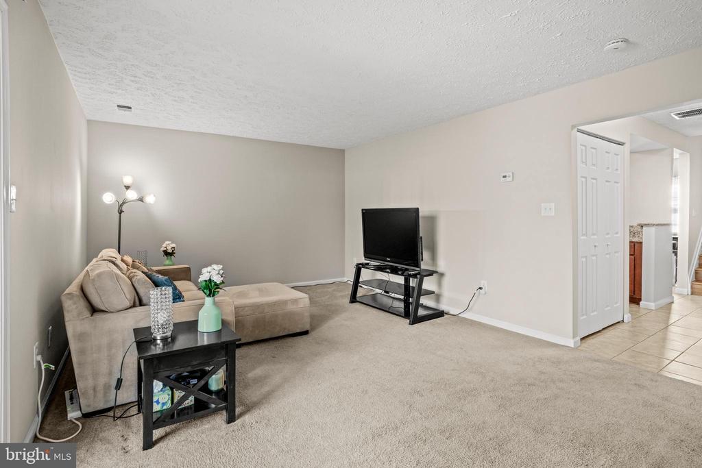 1010 DORSET DRIVE