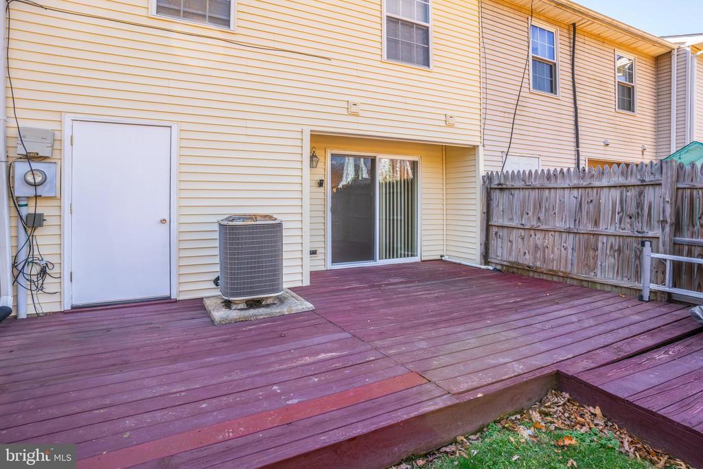 1010 DORSET DRIVE