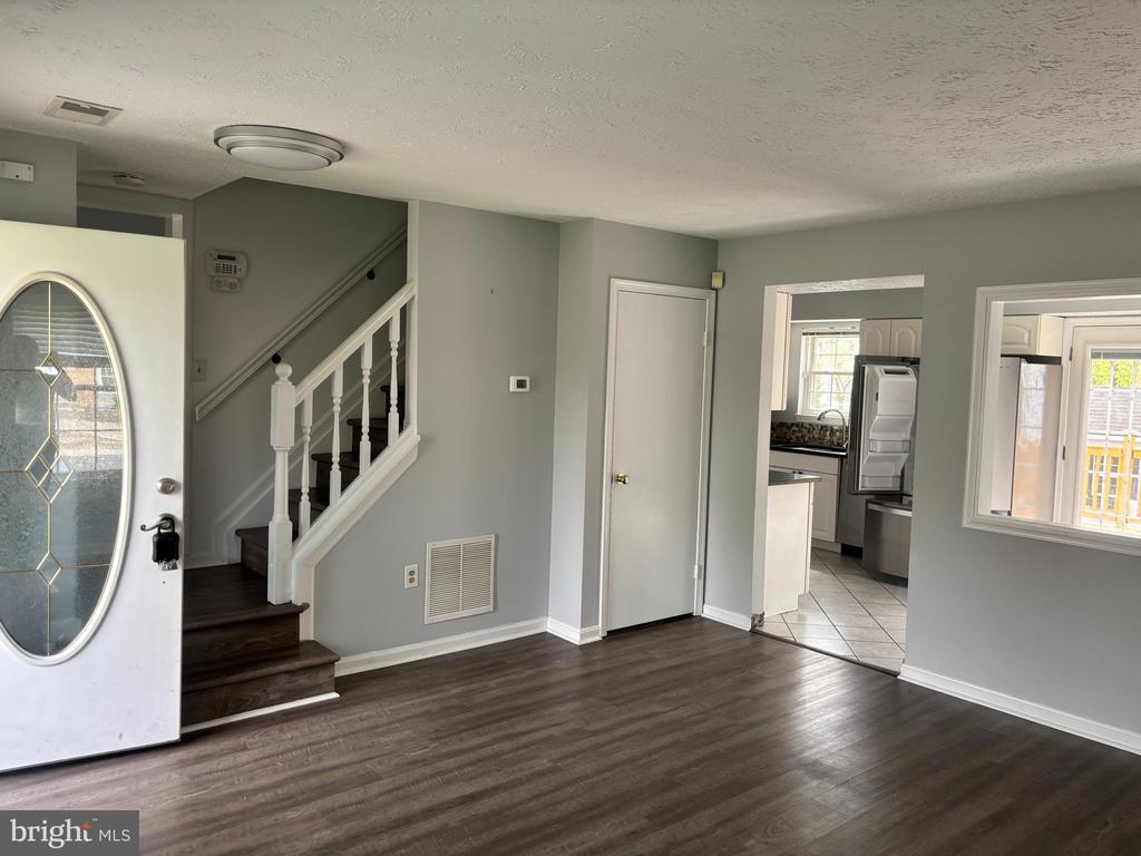 4112 BROADBILL DR