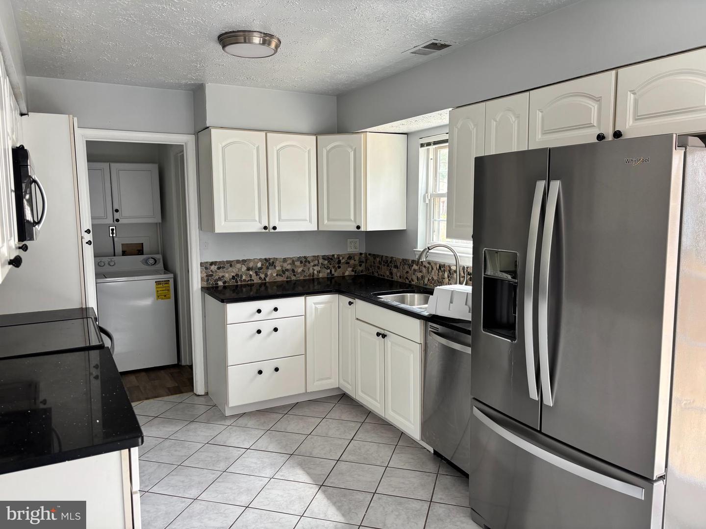 4112 BROADBILL DR