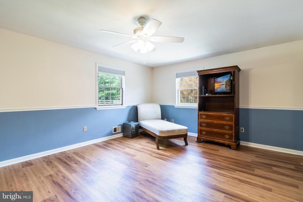 10907 TIMOTHY COURT