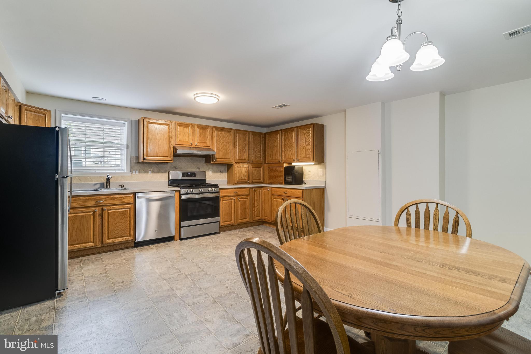 6422 HARD BARGAIN CIRCLE