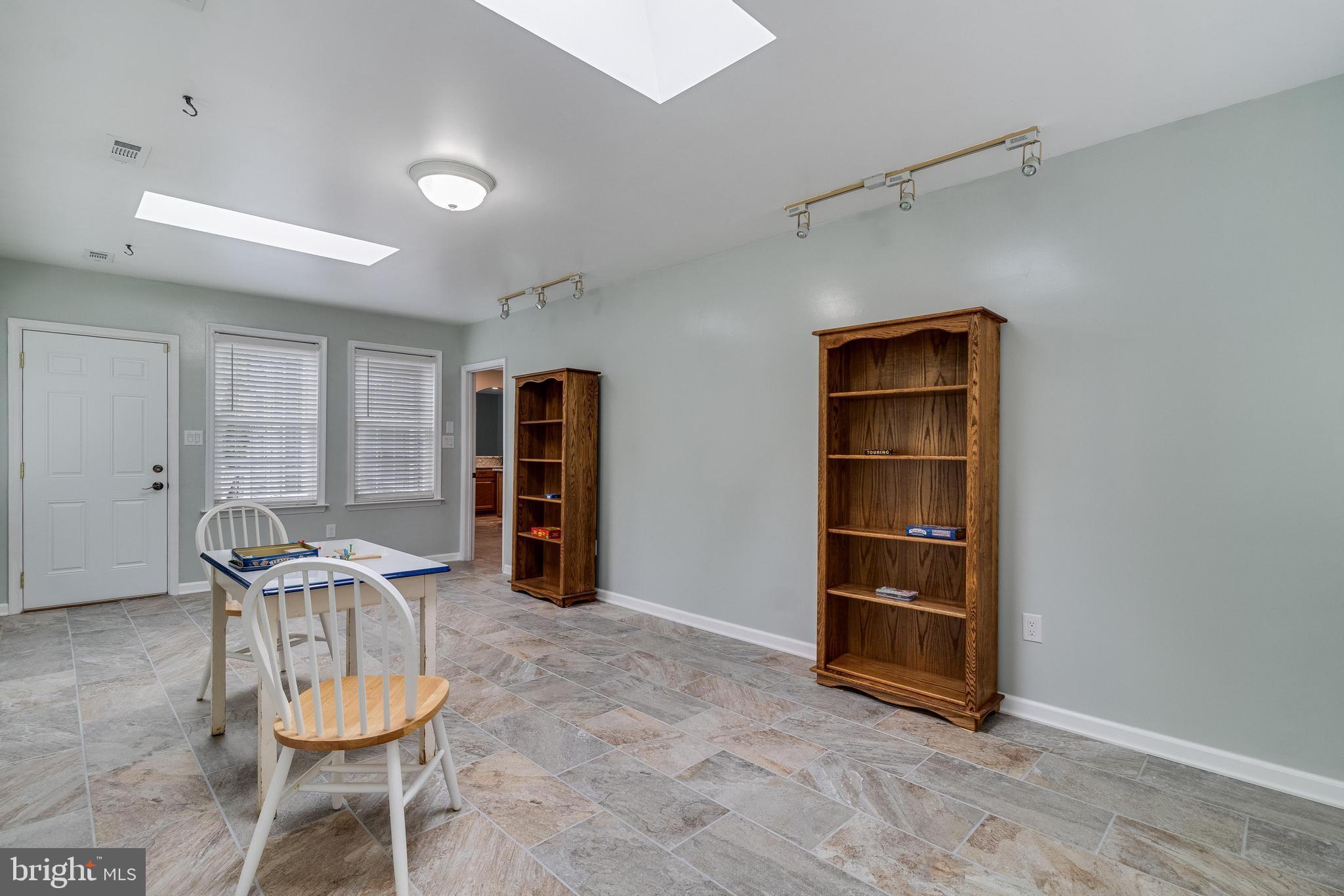 6422 HARD BARGAIN CIRCLE