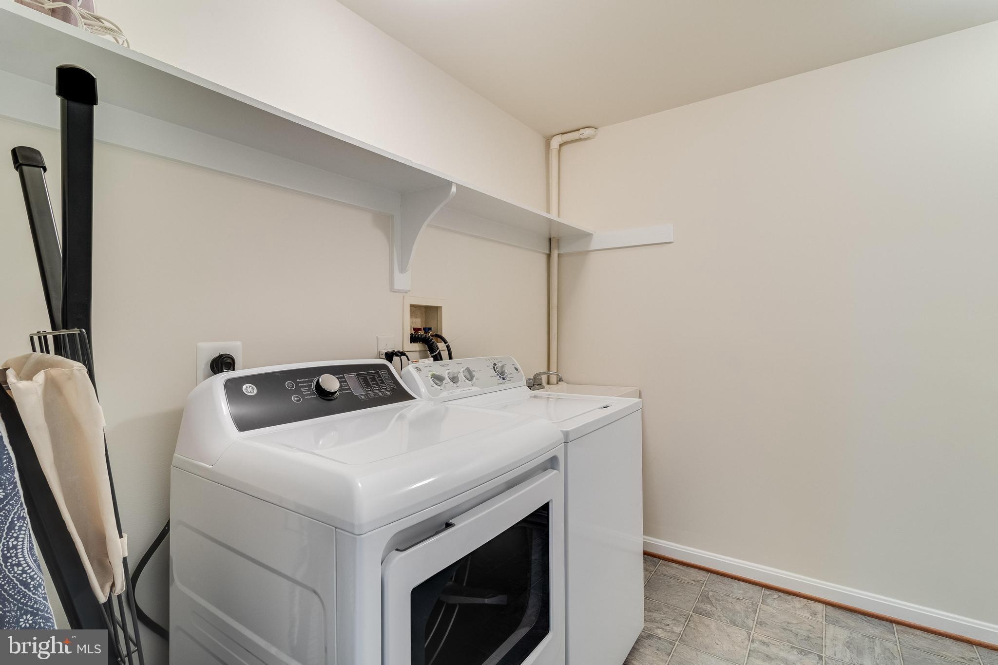 6422 HARD BARGAIN CIRCLE