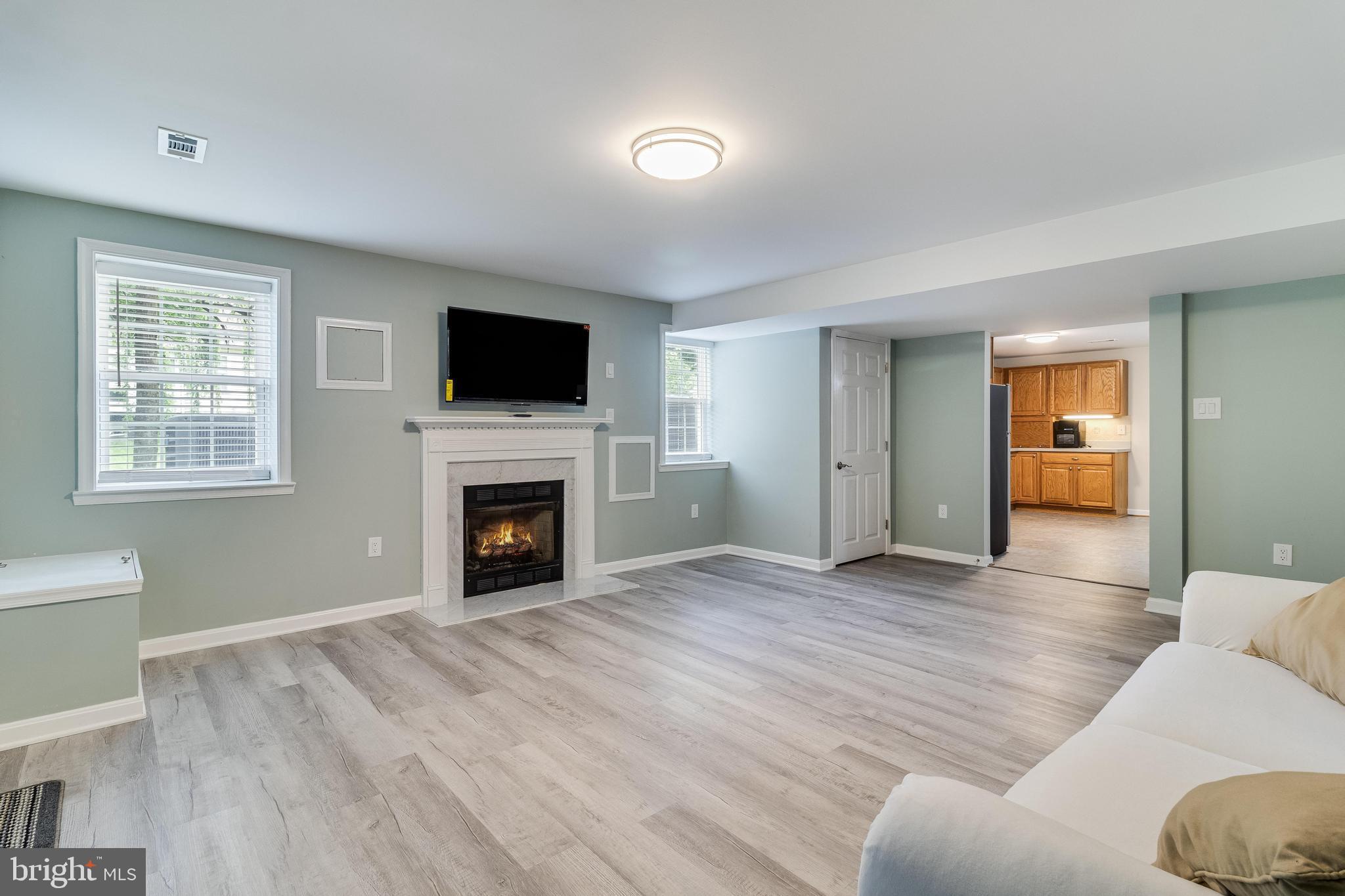 6422 HARD BARGAIN CIRCLE