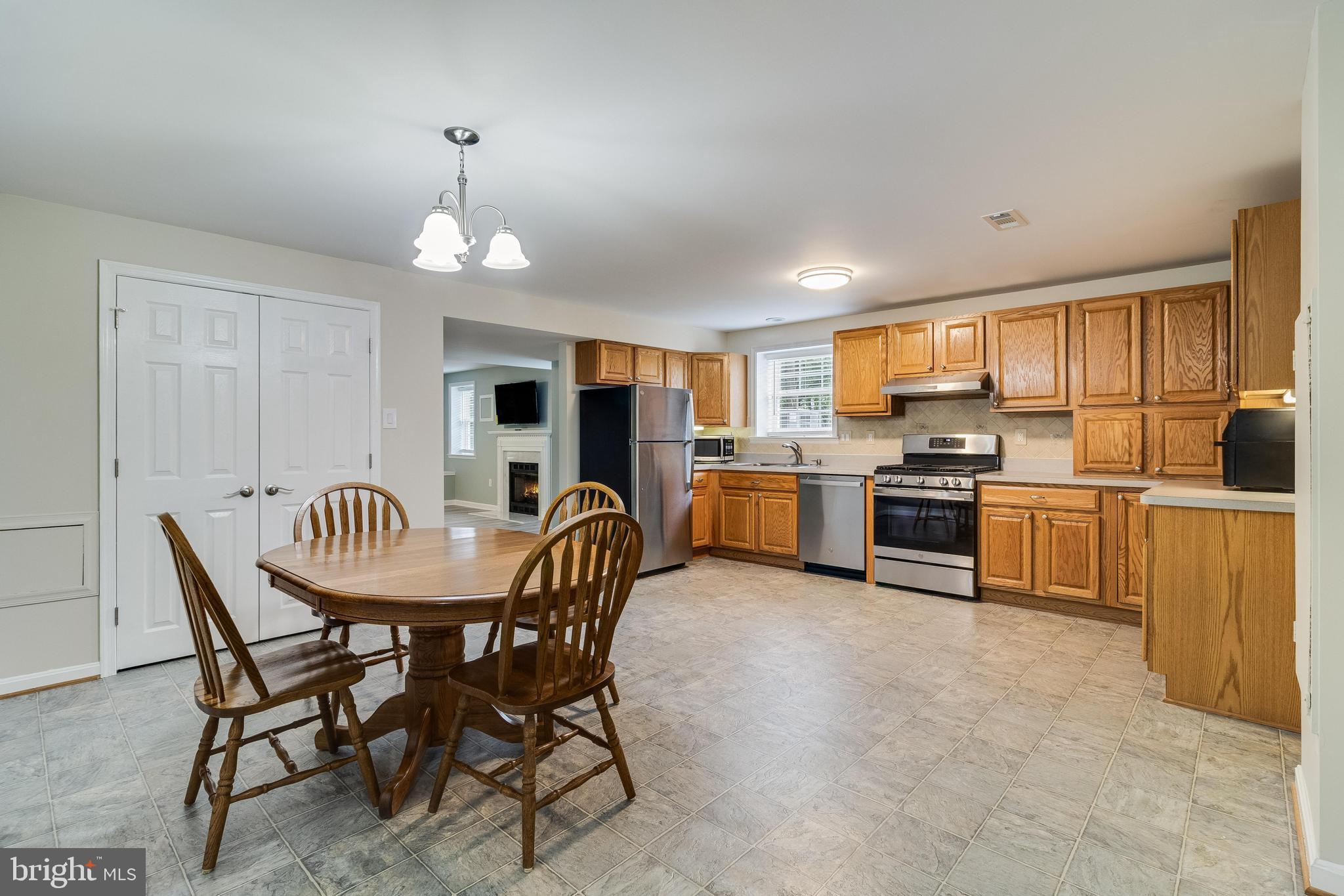 6422 HARD BARGAIN CIRCLE