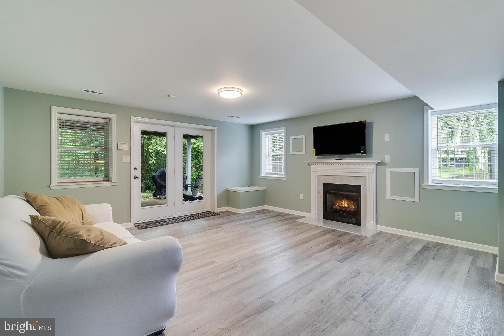 6422 HARD BARGAIN CIRCLE