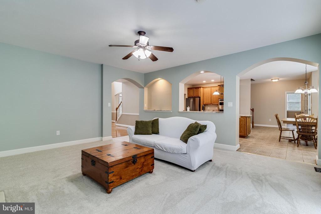 6422 HARD BARGAIN CIRCLE