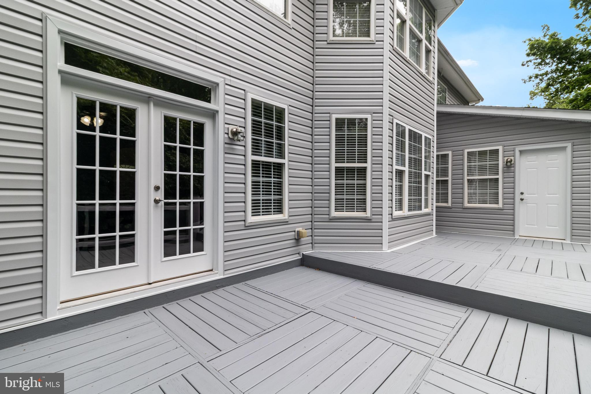 6422 HARD BARGAIN CIRCLE