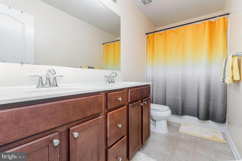 2872 Cameo Pl