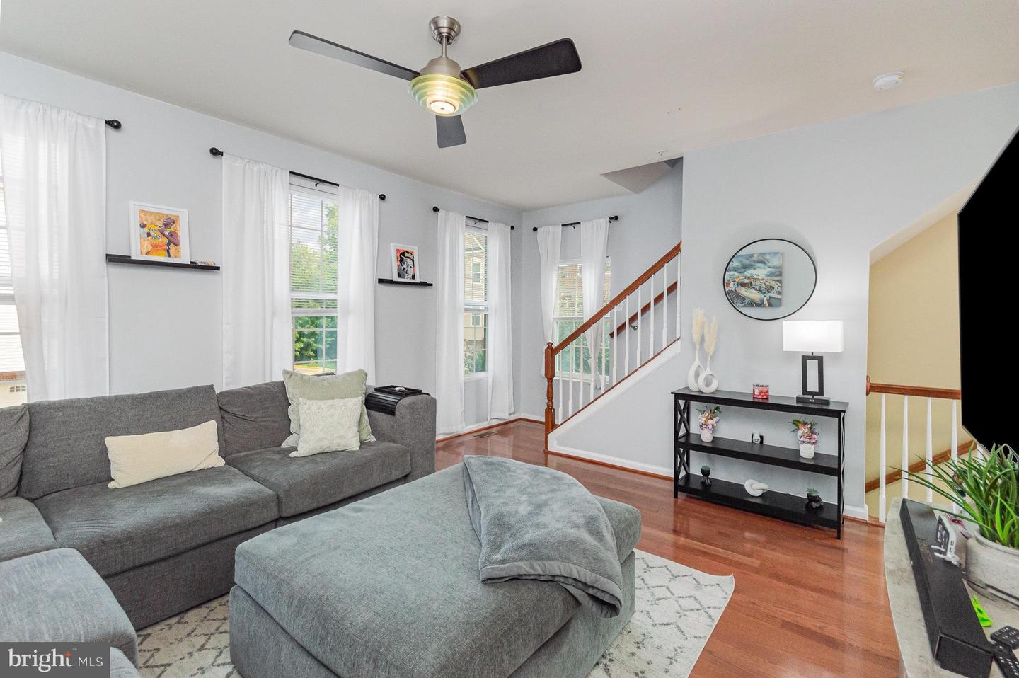 2872 Cameo Pl