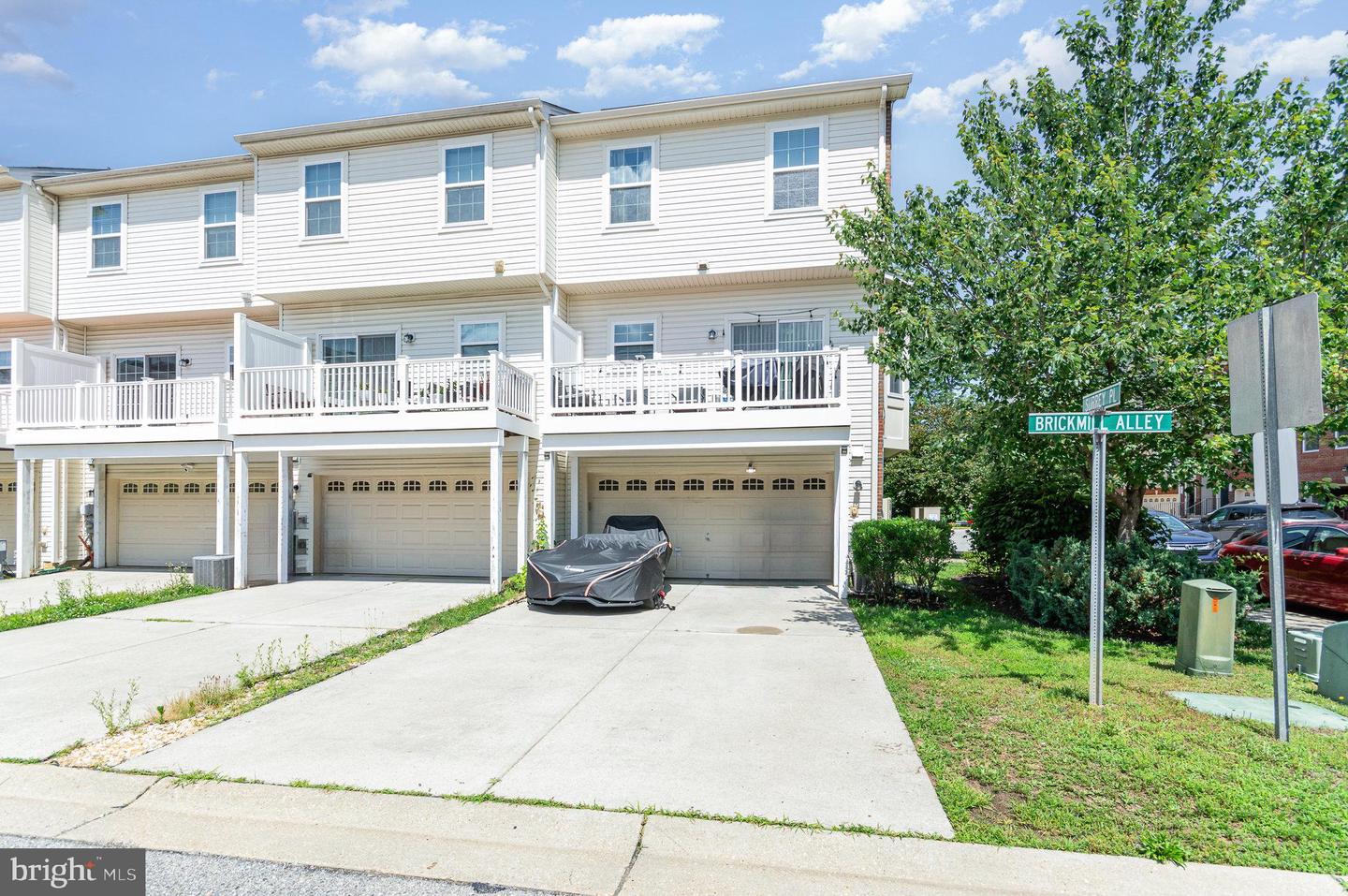 2872 Cameo Pl