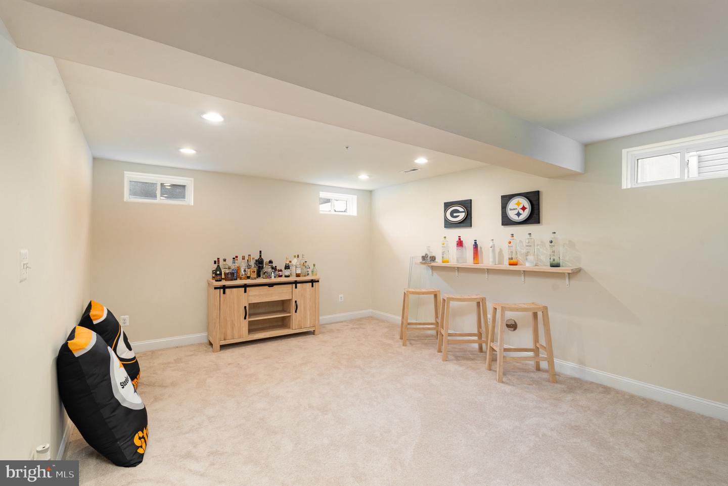 5452 Dundee Ln
