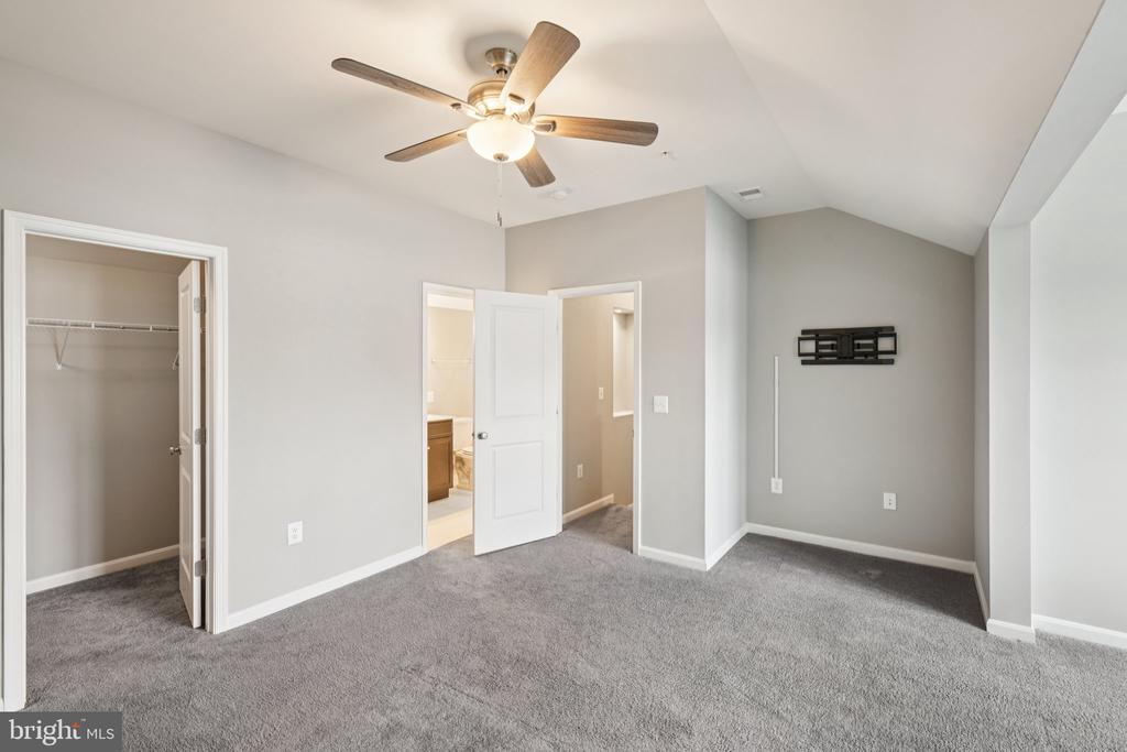 389 BUCKEYE CIRCLE