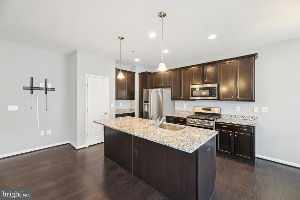389 BUCKEYE CIRCLE