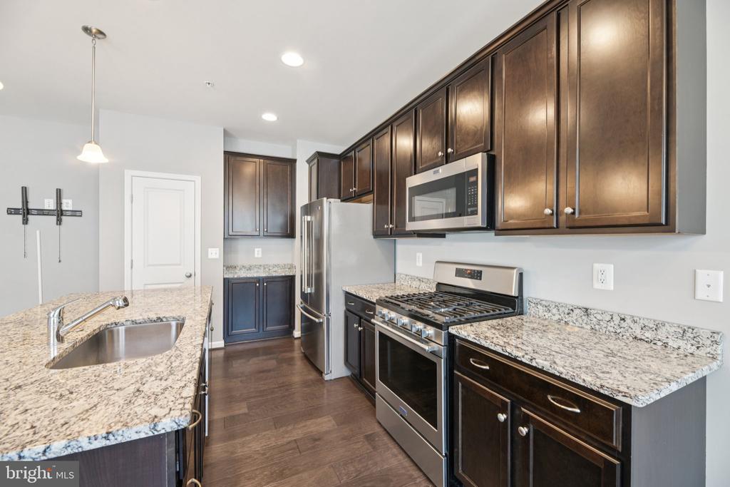 389 BUCKEYE CIRCLE