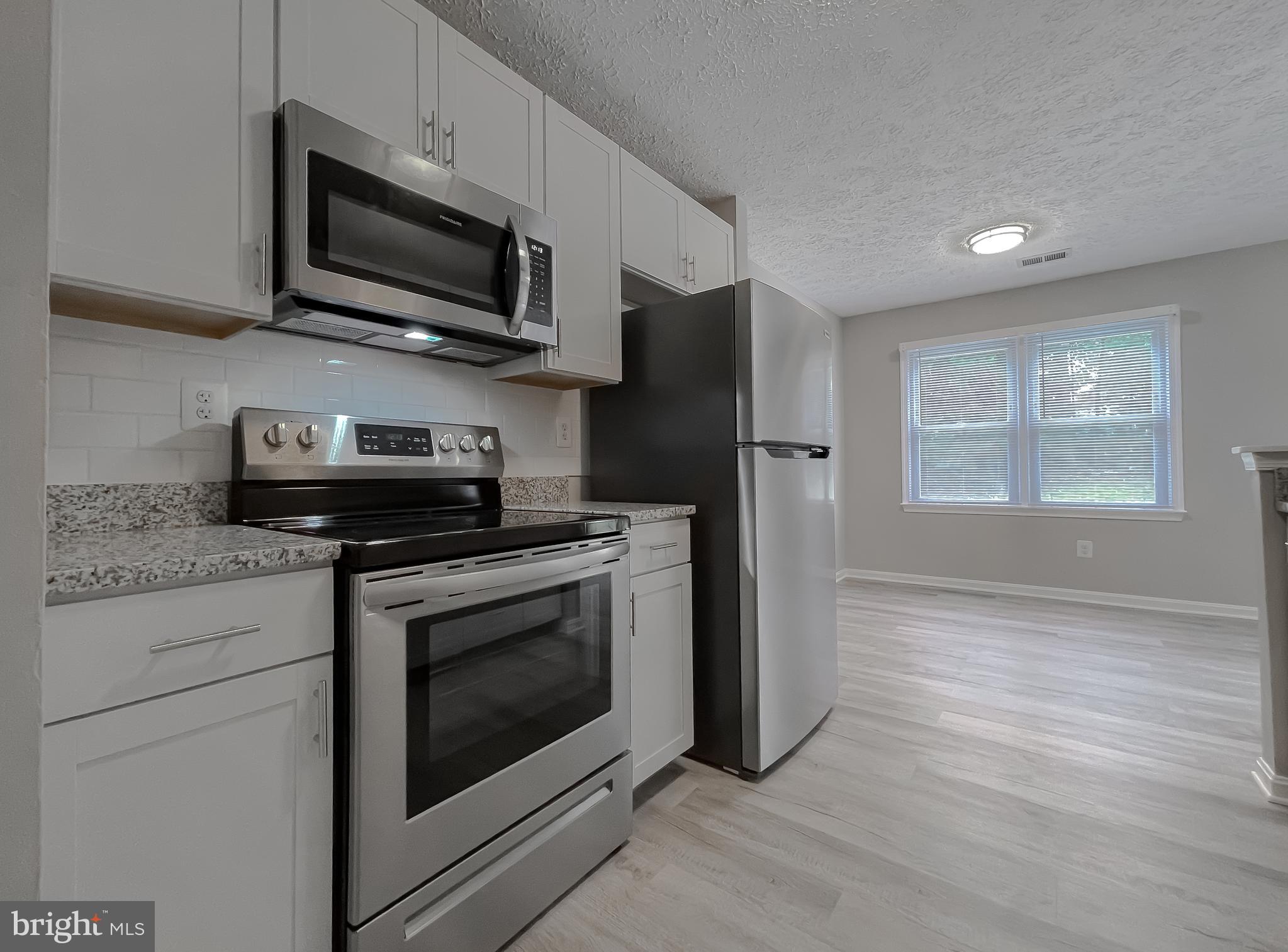 2287 VINE HILL COURT