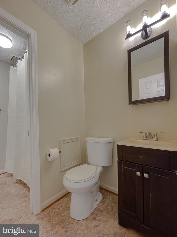 2287 VINE HILL COURT