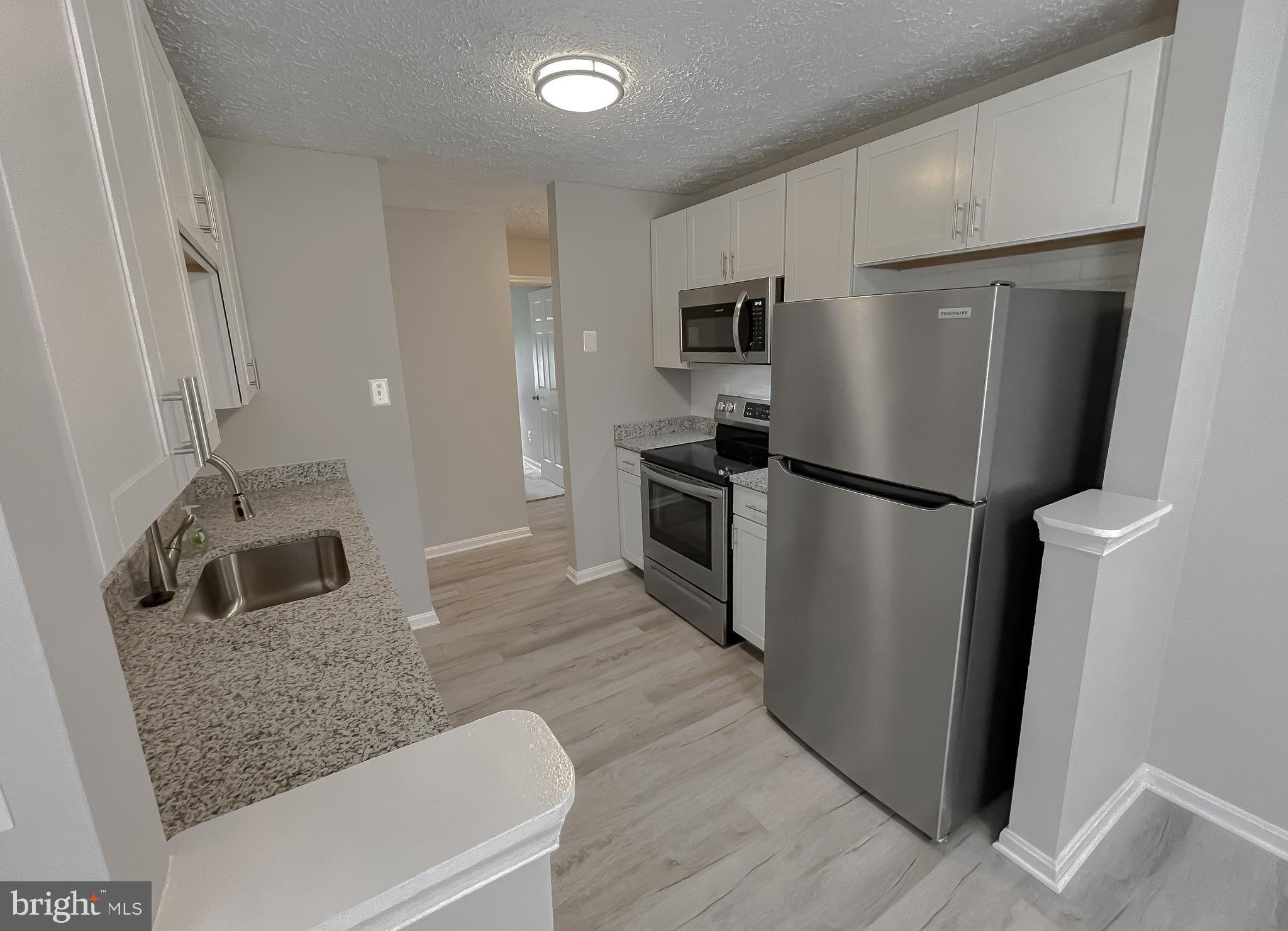 2287 VINE HILL COURT