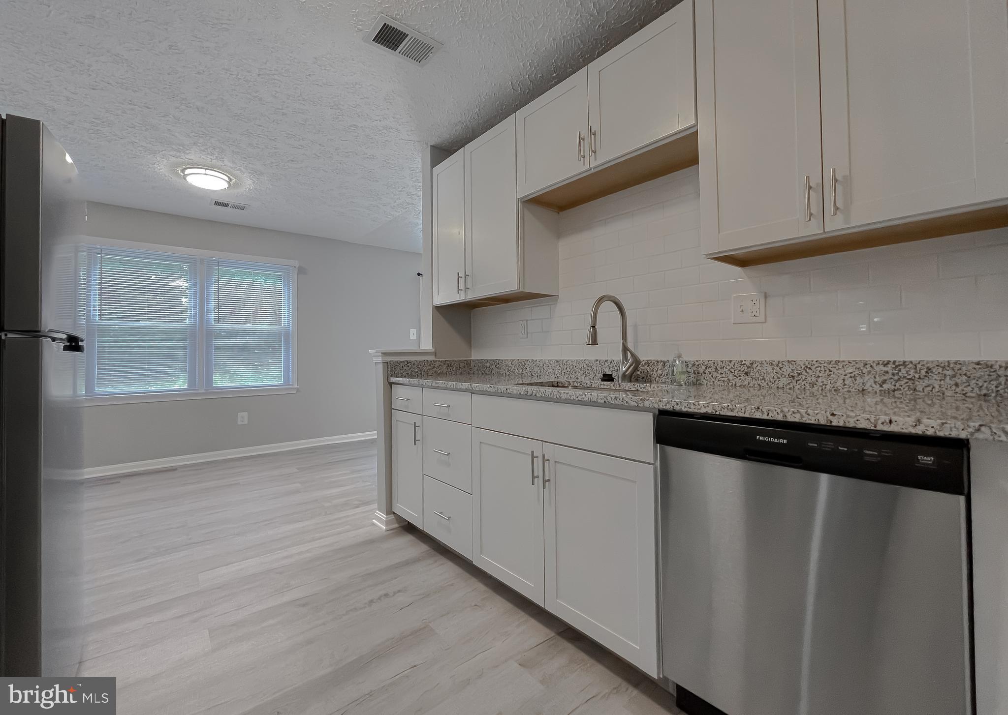 2287 VINE HILL COURT