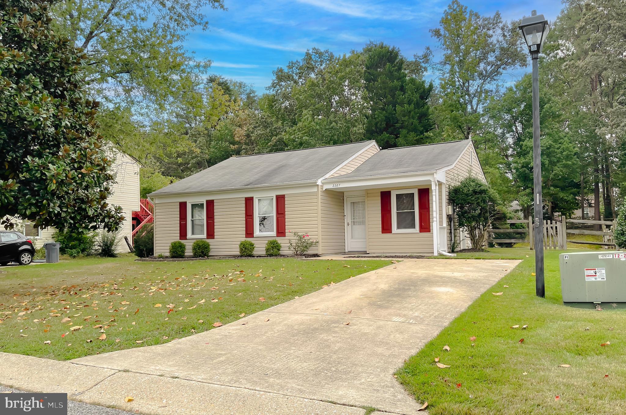 2287 VINE HILL COURT