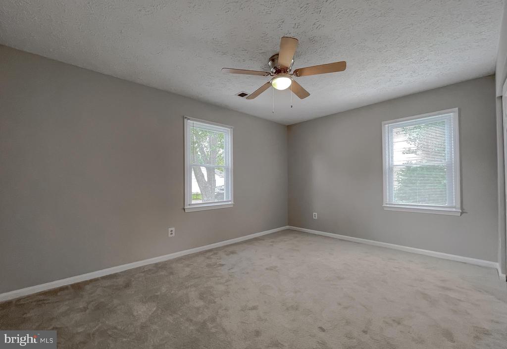 2287 VINE HILL COURT