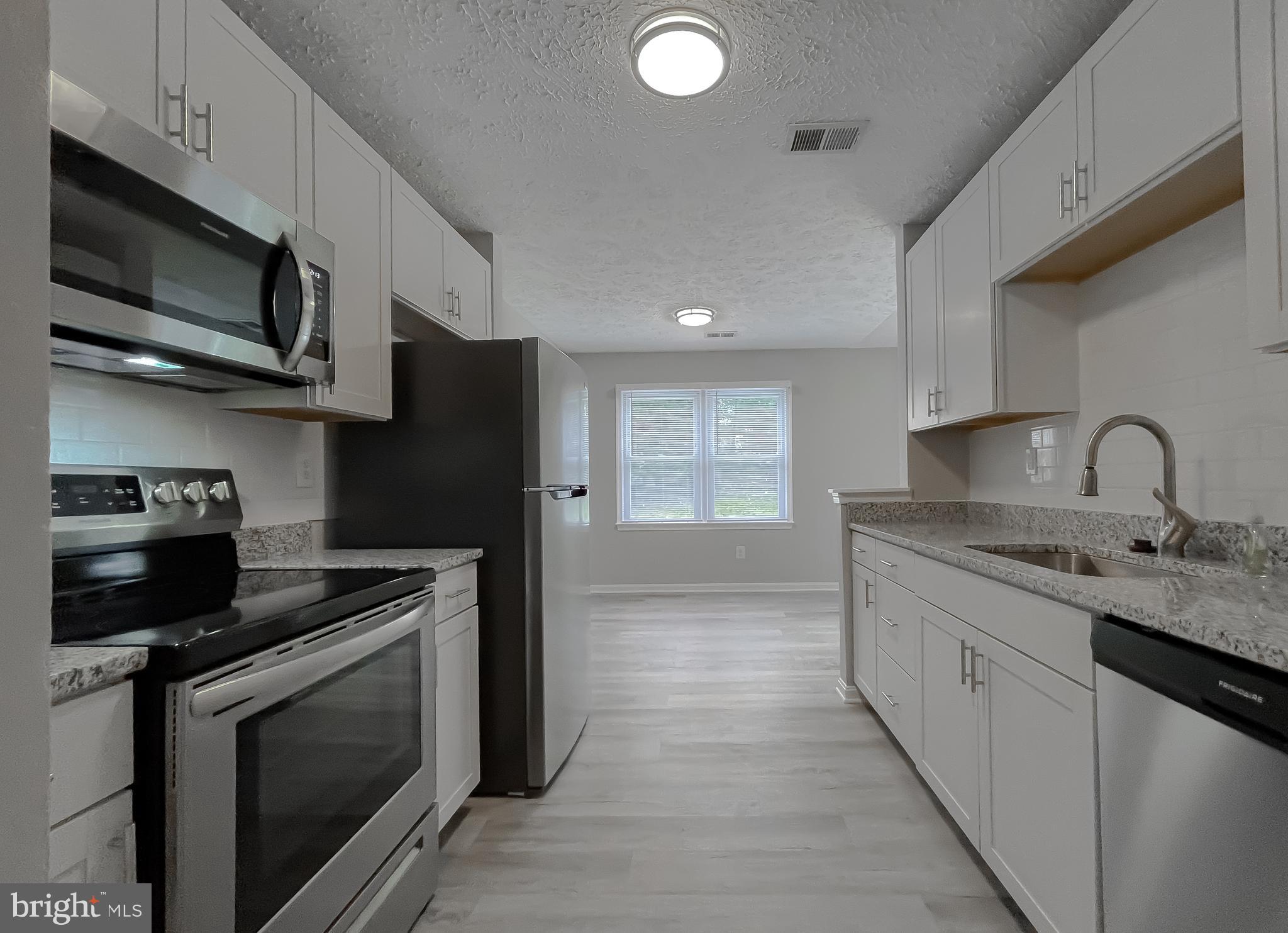 2287 VINE HILL COURT