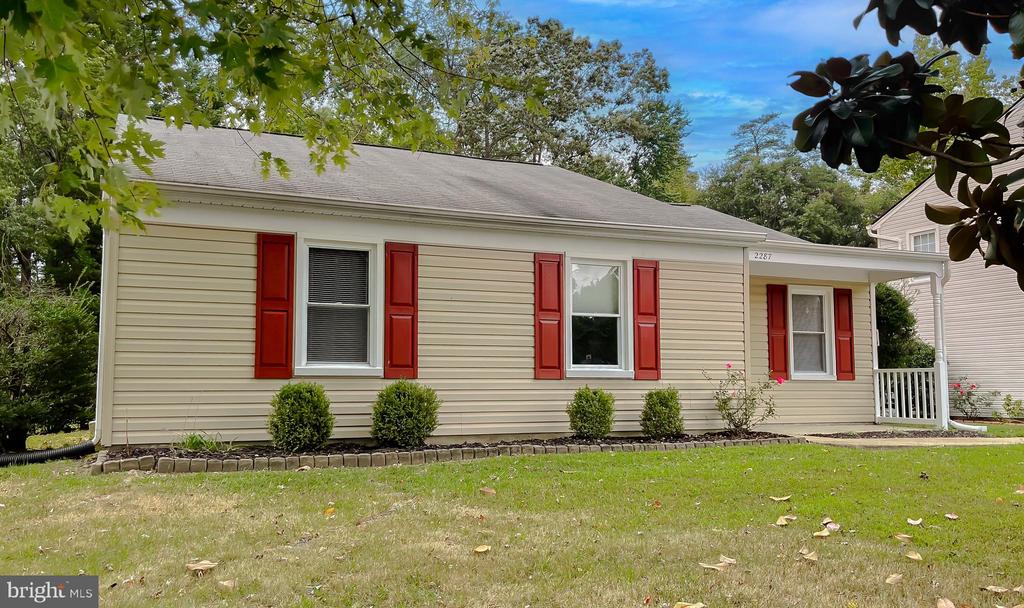2287 VINE HILL COURT