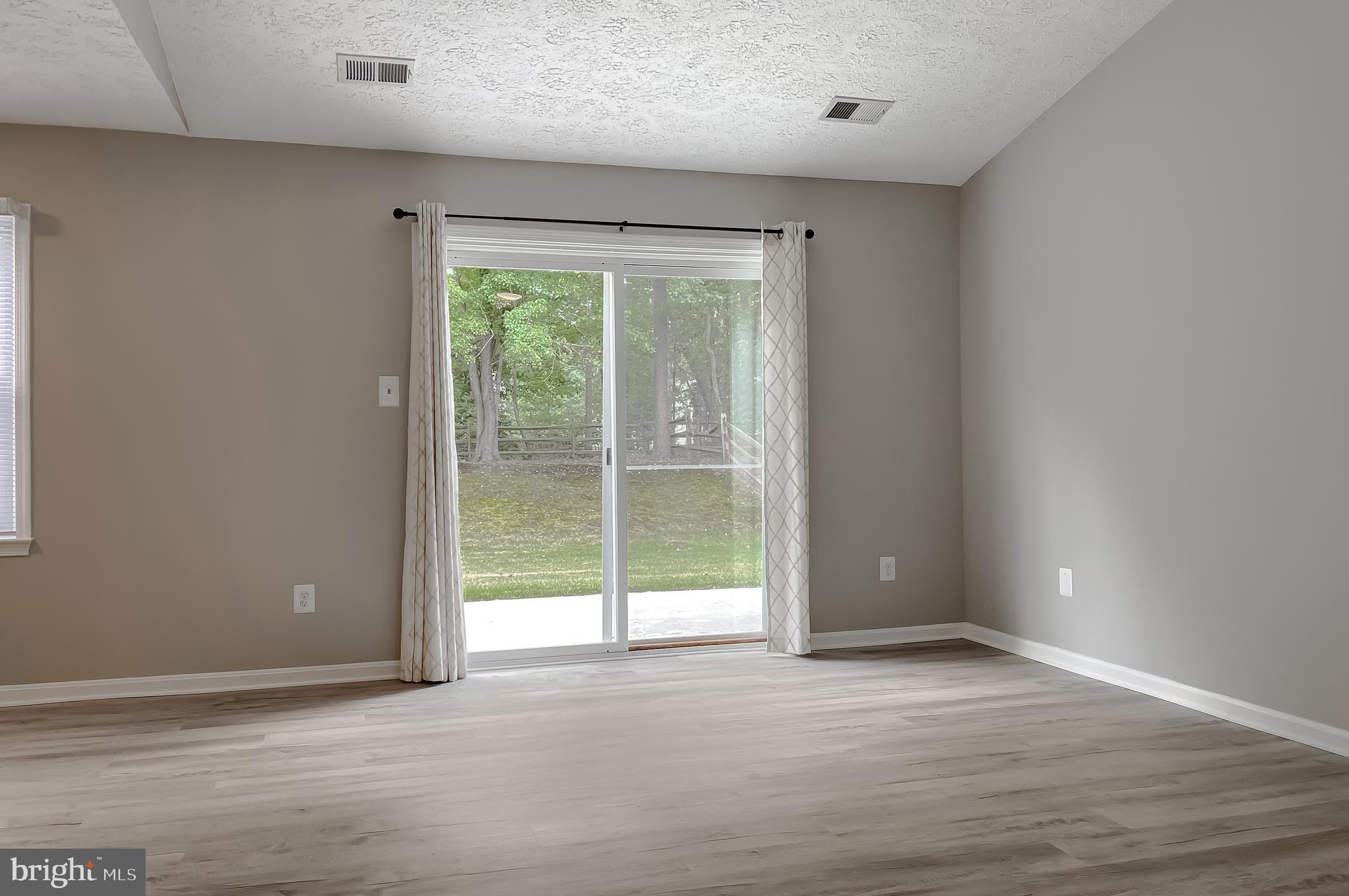 2287 VINE HILL COURT