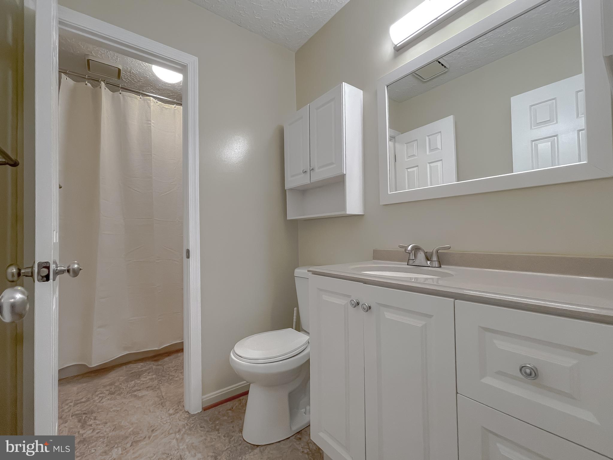 2287 VINE HILL COURT