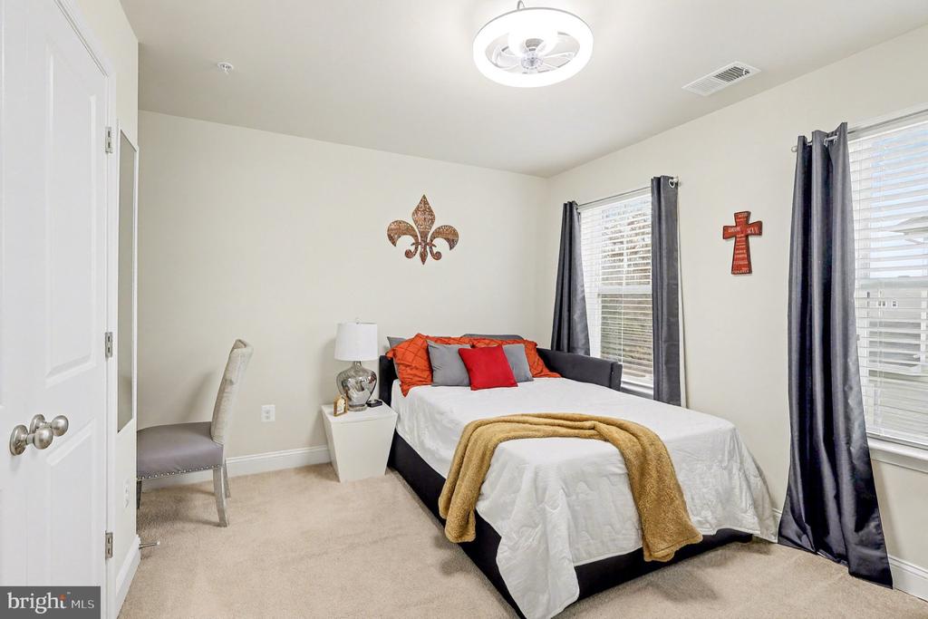 5405 DARLINGTON COURT