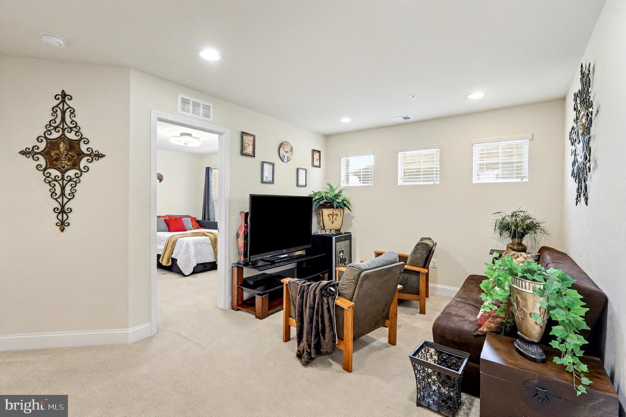 5405 DARLINGTON COURT