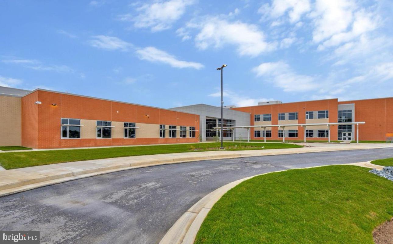 5405 DARLINGTON COURT