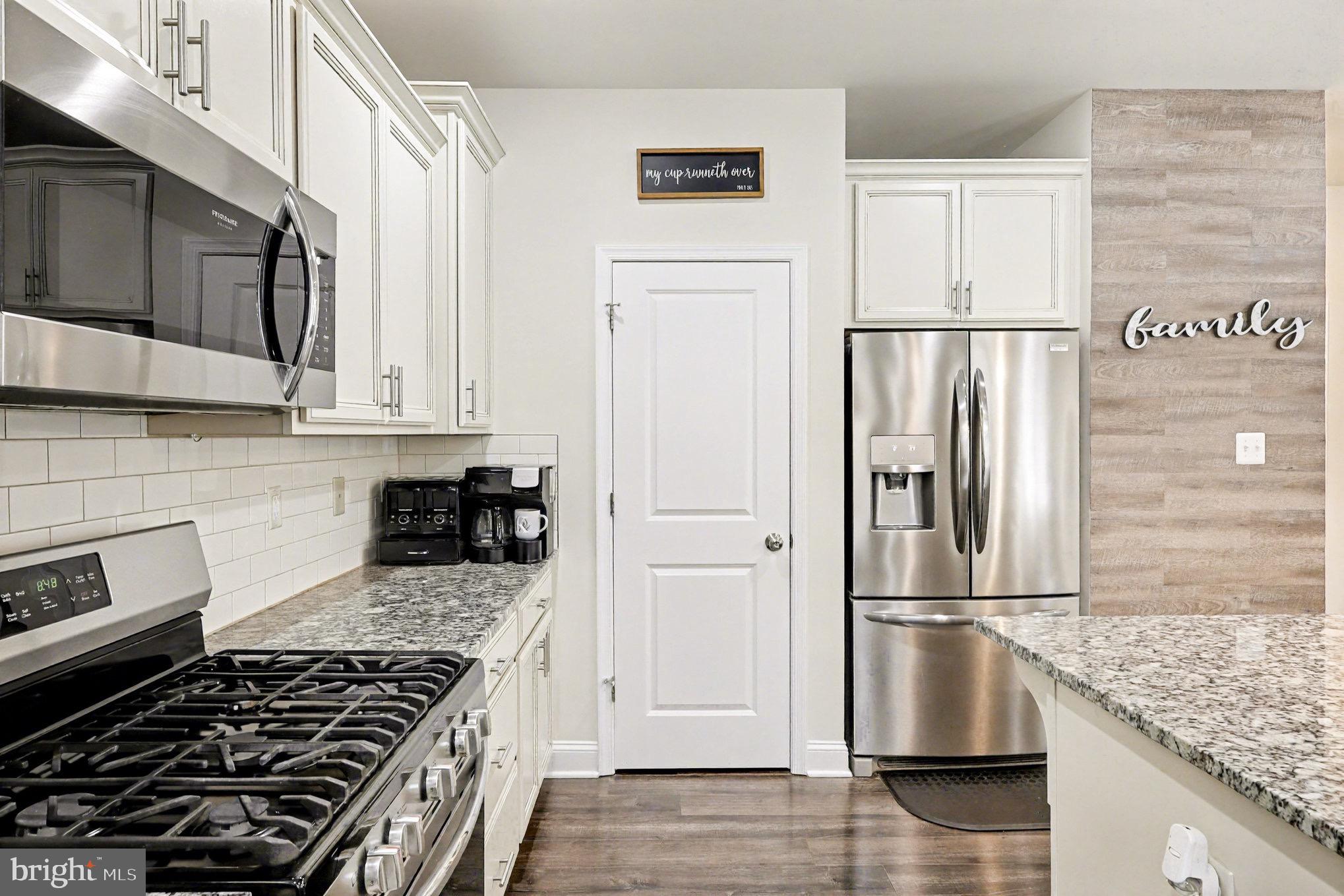 5405 DARLINGTON COURT