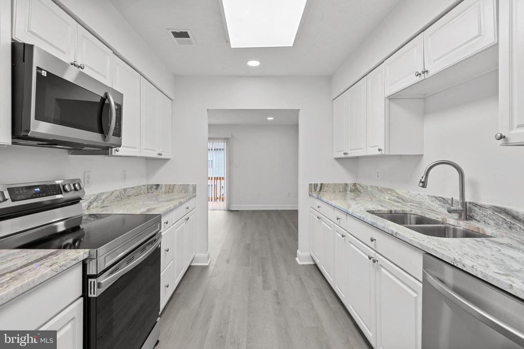 105 PALMETTO COURT