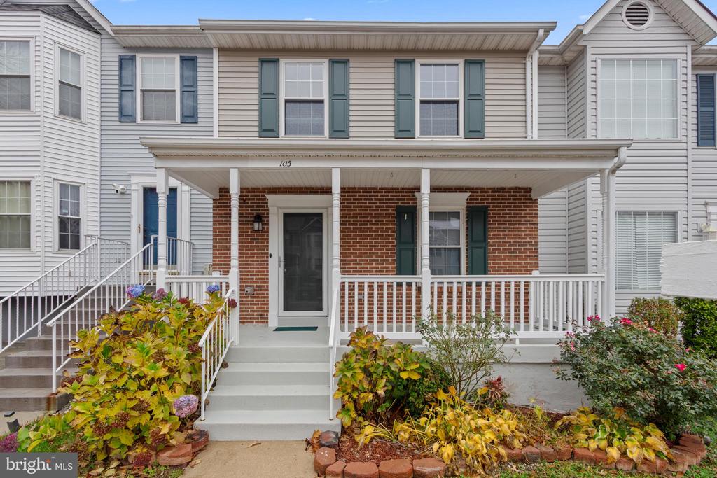 105 PALMETTO COURT
