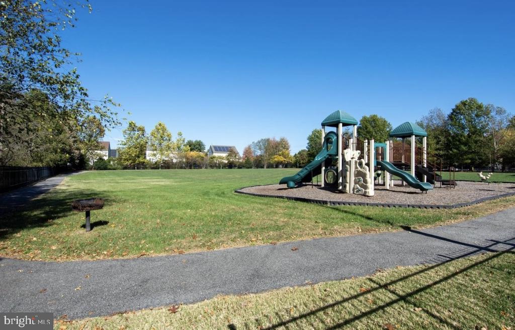 2688 WINBRELL COURT