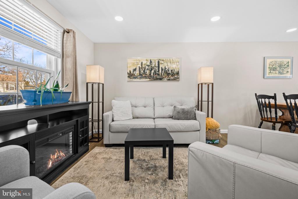 3516 NORWOOD COURT