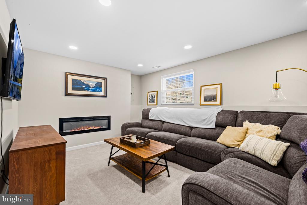 3516 NORWOOD COURT