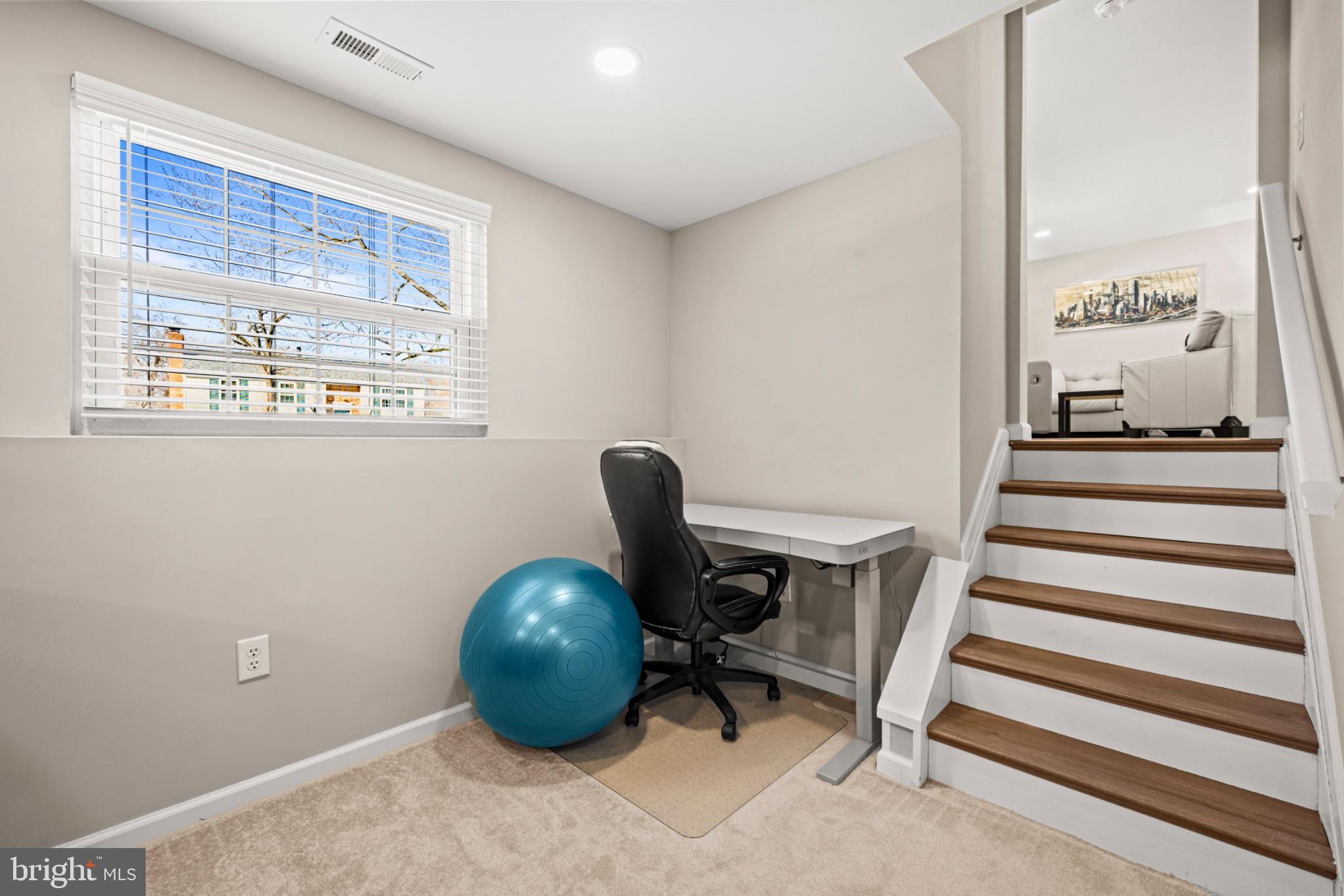 3516 NORWOOD COURT