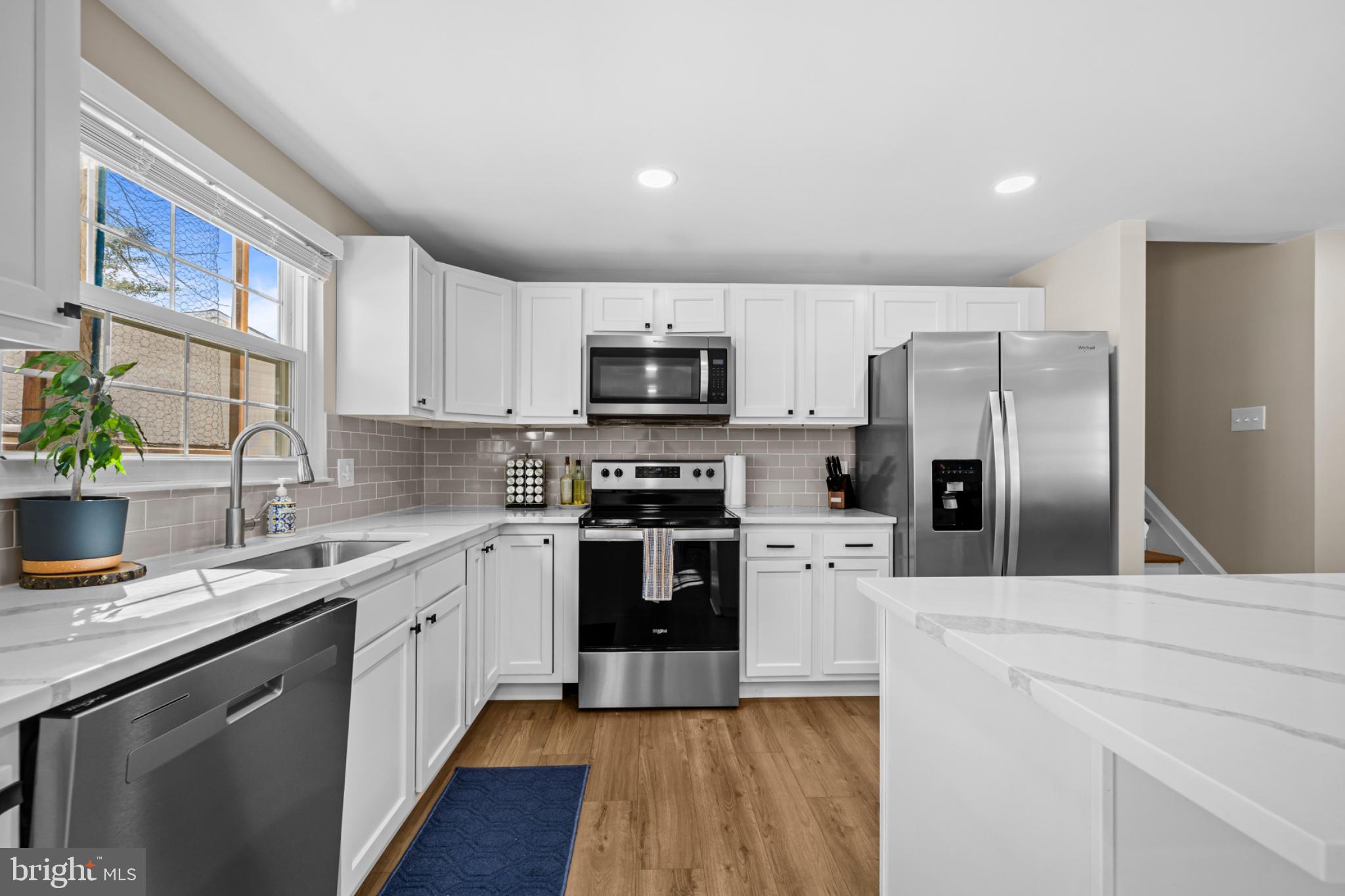 3516 NORWOOD COURT