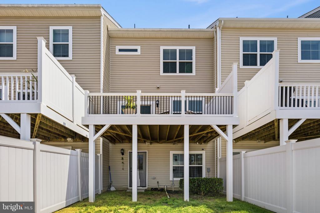5809 JOHN KEATS PLACE