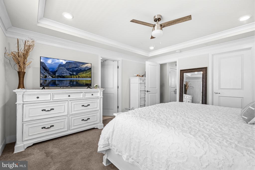 5809 JOHN KEATS PLACE