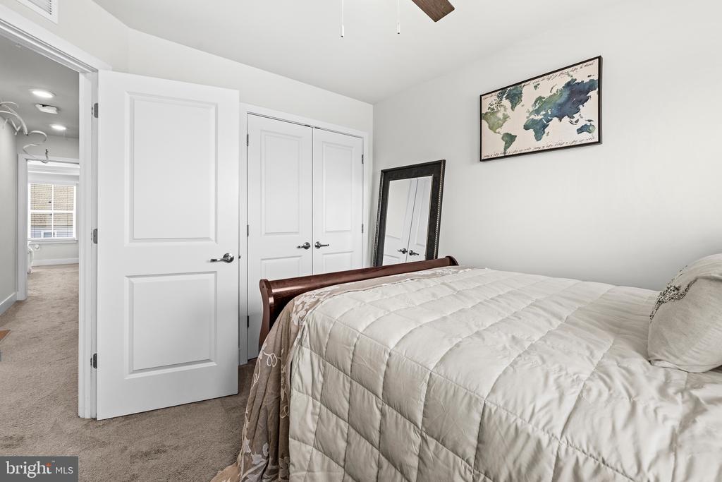 5809 JOHN KEATS PLACE