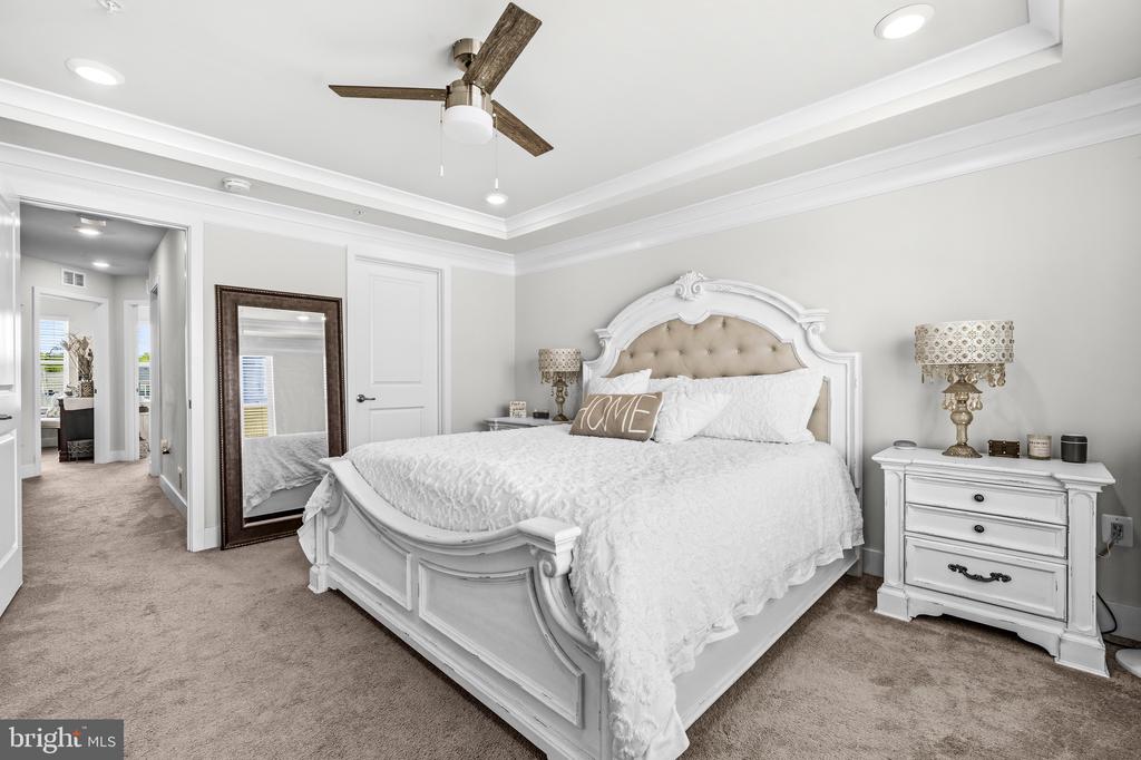 5809 JOHN KEATS PLACE