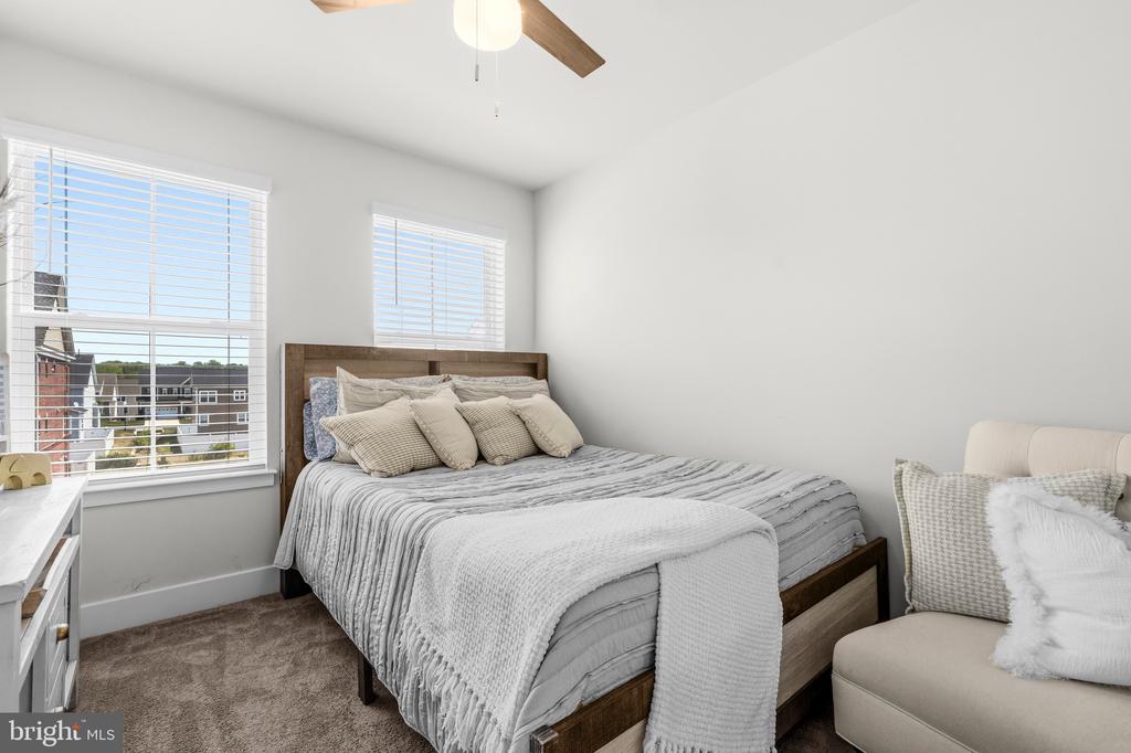5809 JOHN KEATS PLACE
